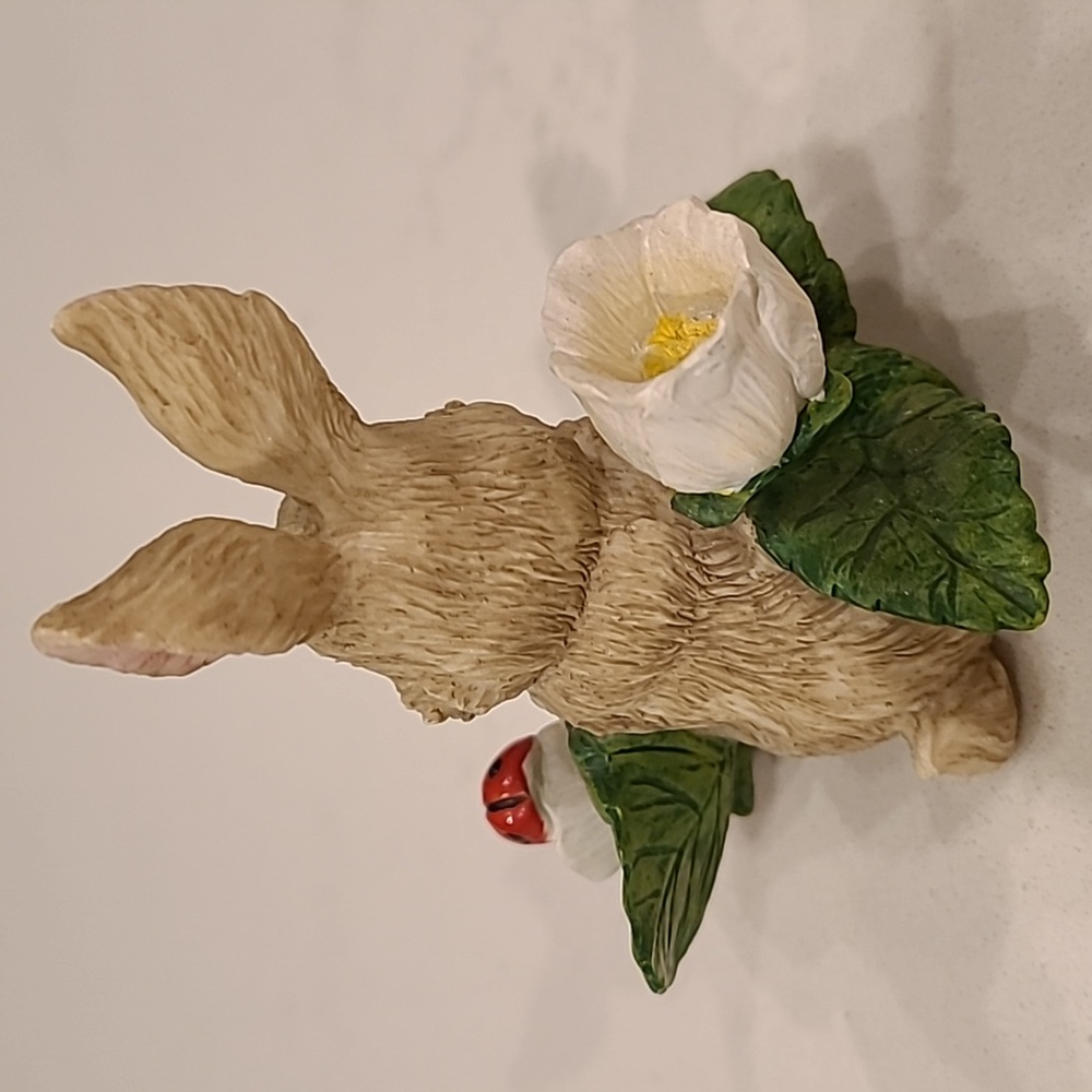 Easter Bunny 🐰 Spring Decor - Picture 4 of 5